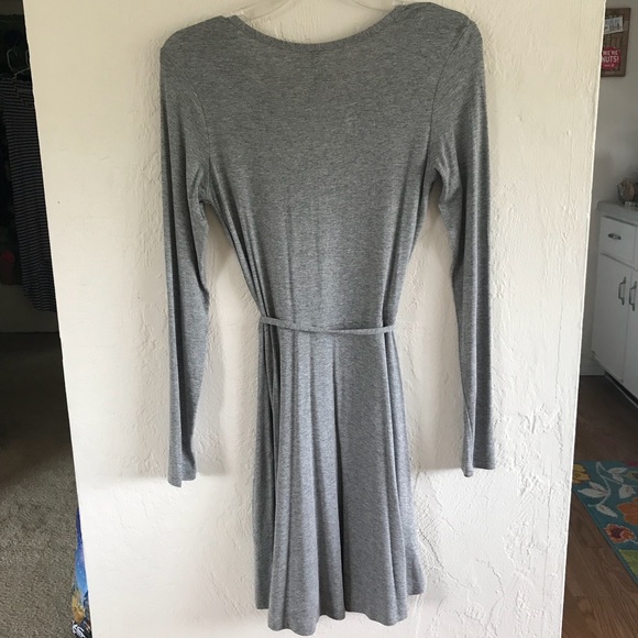 NWOT Gray Long Sleeved Dress - Picture 4 of 4
